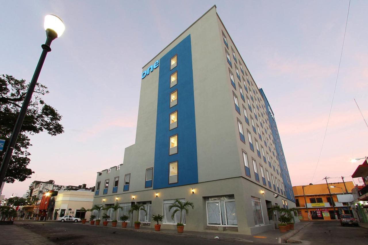 One Villahermosa Centro Exterior foto