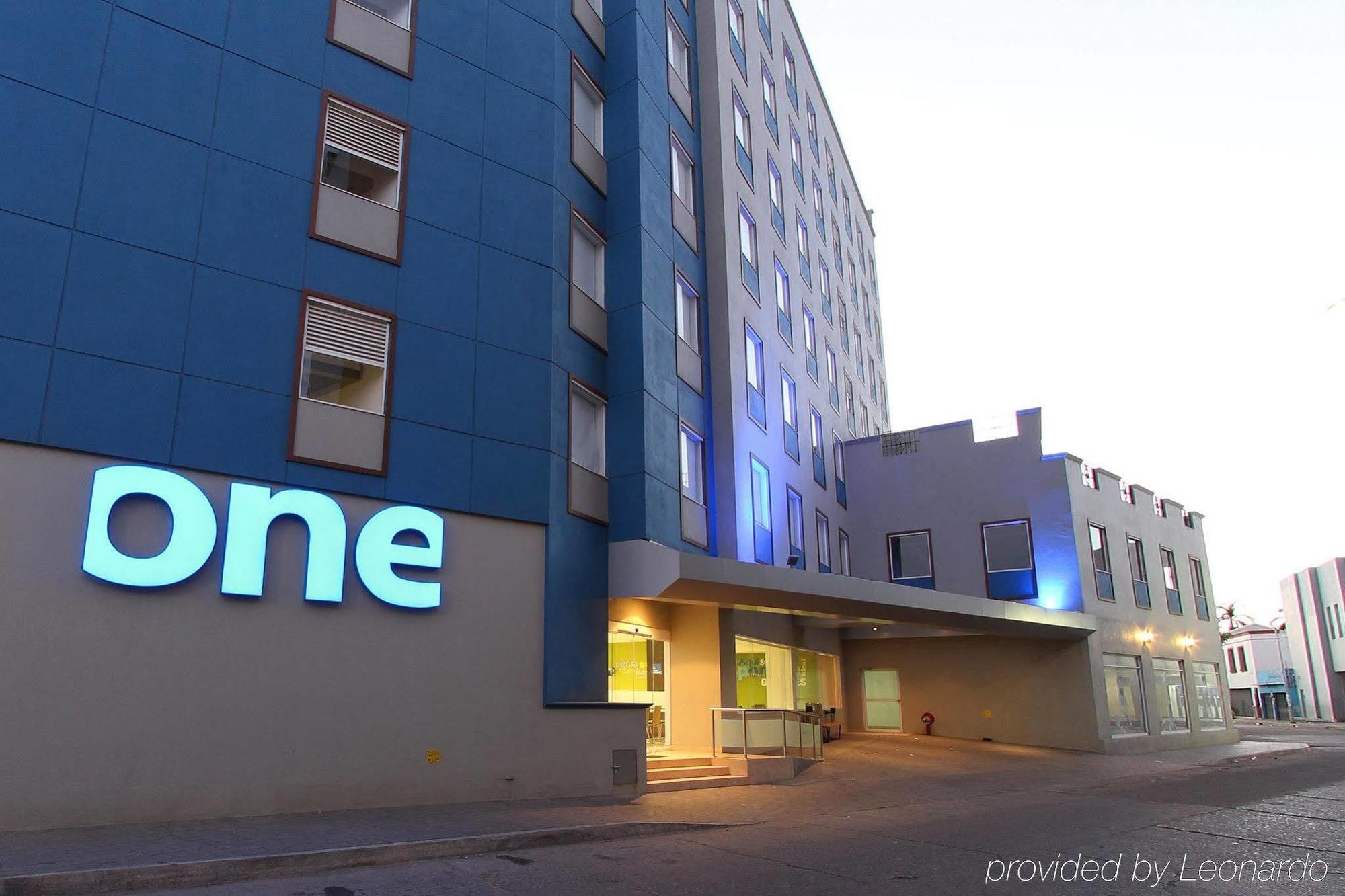 One Villahermosa Centro Exterior foto