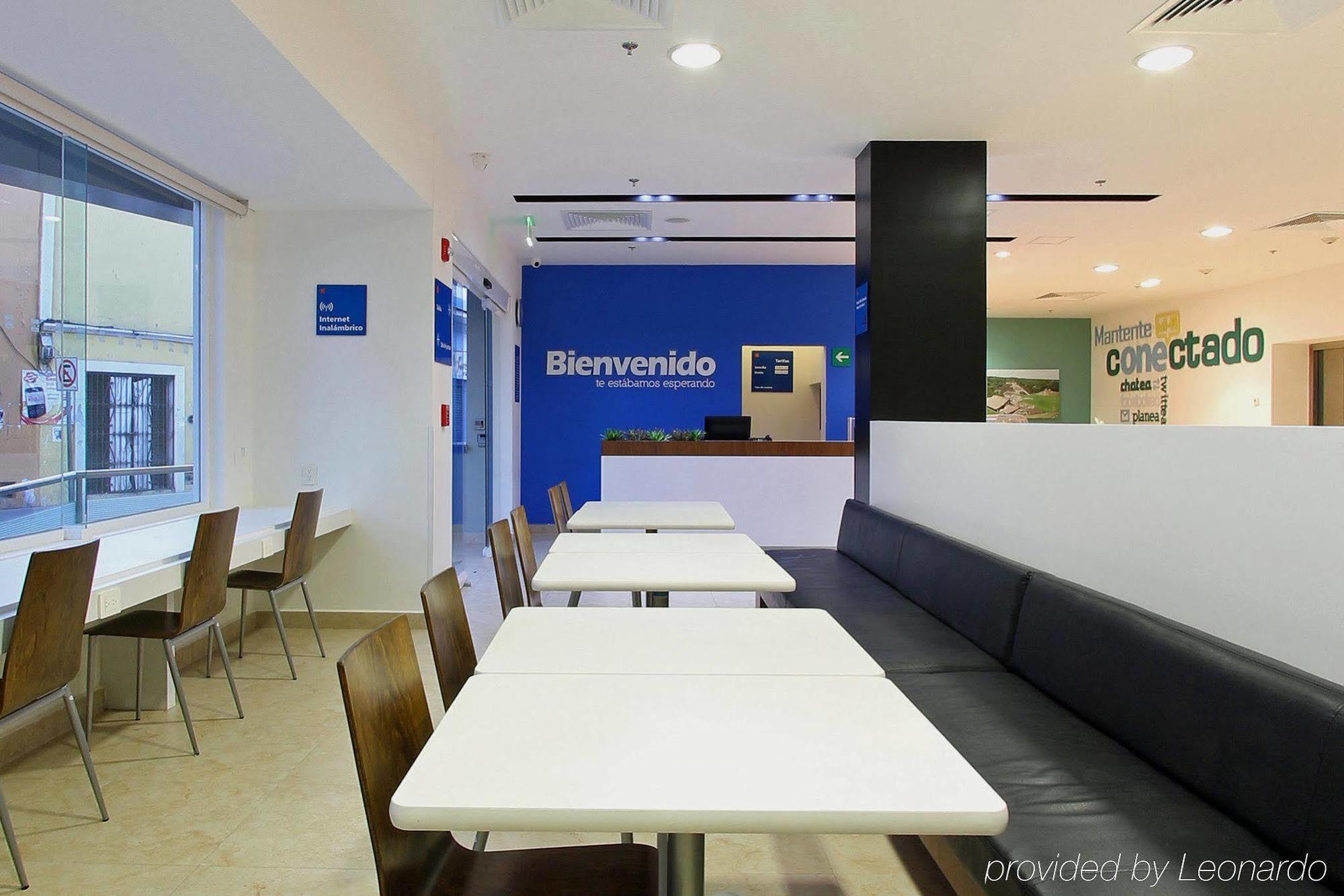 One Villahermosa Centro Interior foto